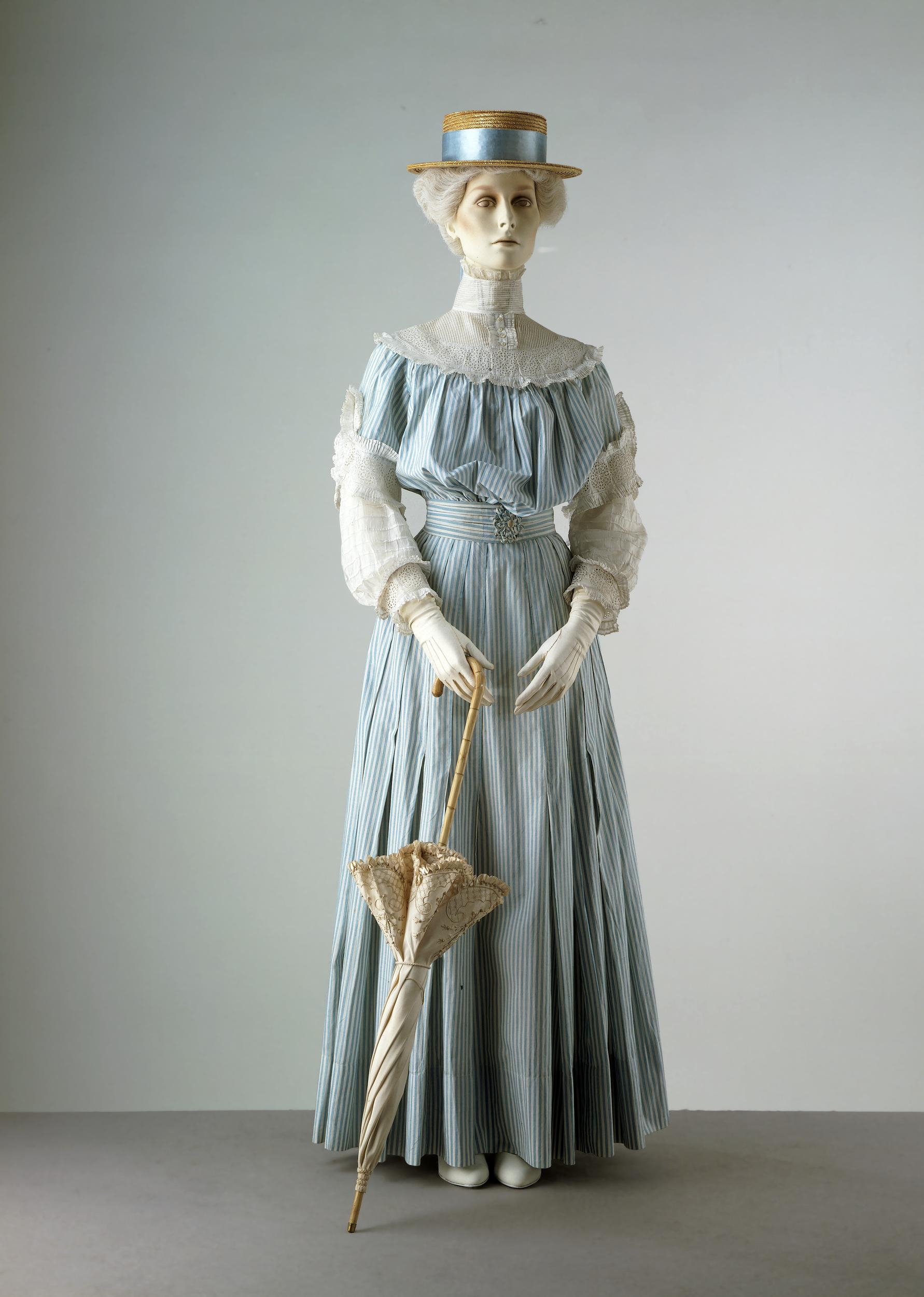 Examining Edwardian Dresses from the V&A  Empress of Buttons
