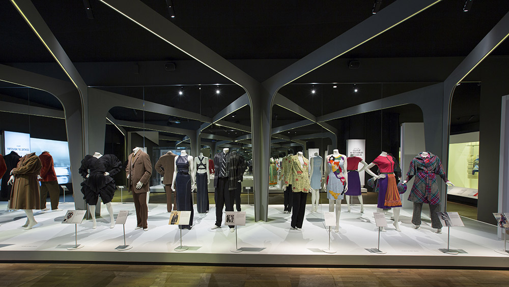 Touring Exhibition – The Glamour of Italian Fashion 1945 - 2014