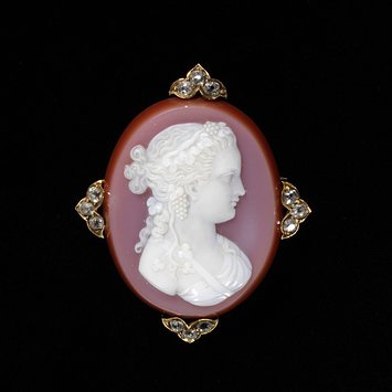 Brooch-pendant Brooch-pendant