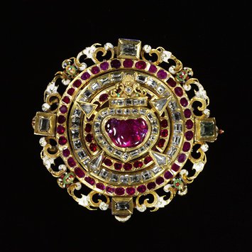 Brooch