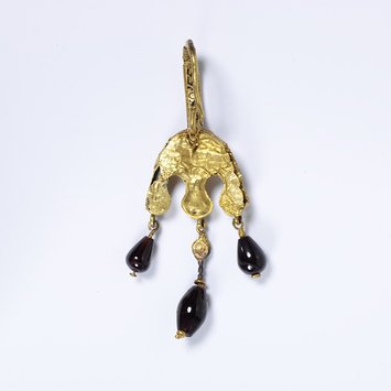 Earring