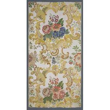 Furnishing silk