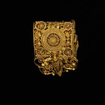 Earring