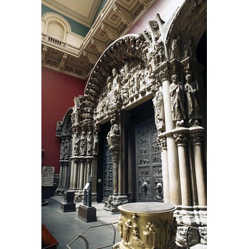 Plaster cast - Puerta de la Gloria Plaster cast - Puerta de la Gloria