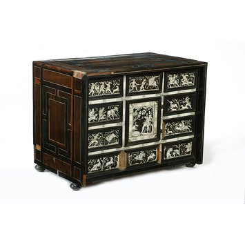 Cabinet Cabinet