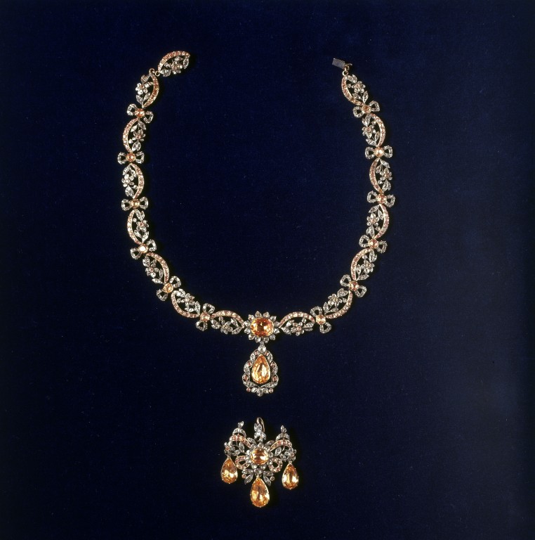 Necklace V&A Search the Collections