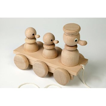 Pull along toy ducks | VA Search the Collections