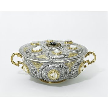 Covered bowl