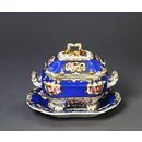 Sauce boat with cover and stand