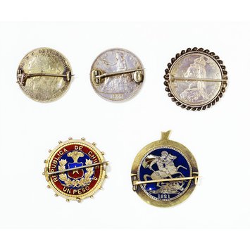 Brooch - Enamelled coin