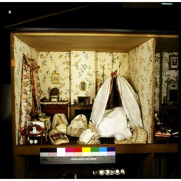 Dolls' house - Mrs Neave's dolls' house
