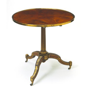 Tripod table
