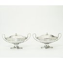 Pair of sauce boats with covers