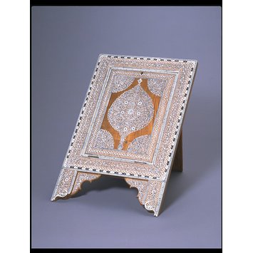 Mirror stand