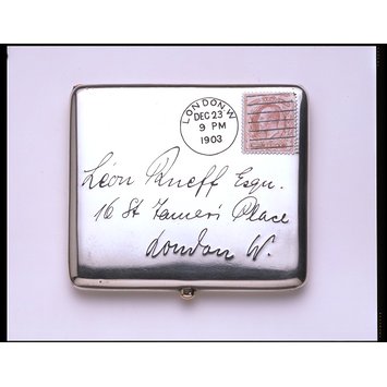 Cigarette case