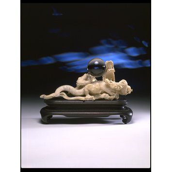Figure (okimono) Figure (okimono)