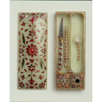 Pen box and utensils Pen box and utensils