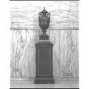 Pedestal for vase (Pedestal for vase)