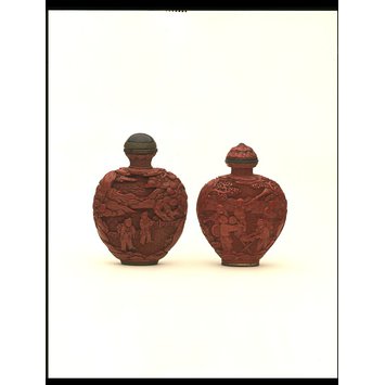 Snuff bottle