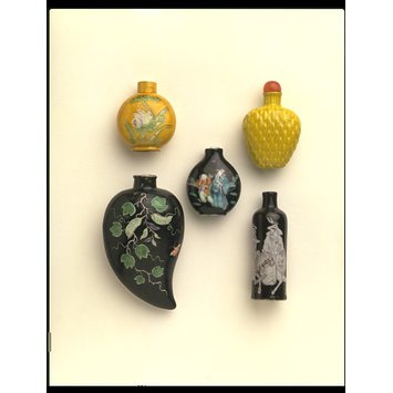 Snuff bottle