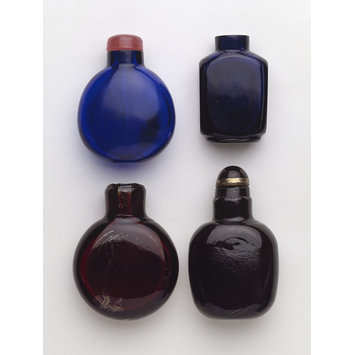 Snuff bottle