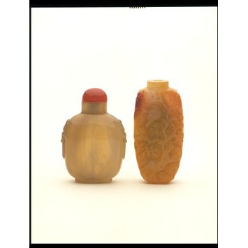 Snuff bottle