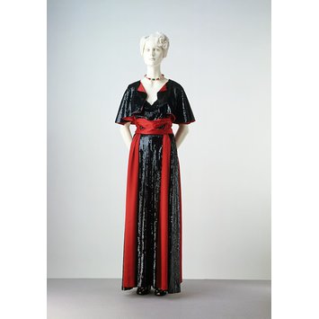 Evening Dress on Evening Dress And Cape   Coco Chanel   V A Search The Collections