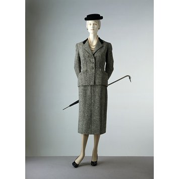 Skirt suit and scarf Skirt suit and scarf