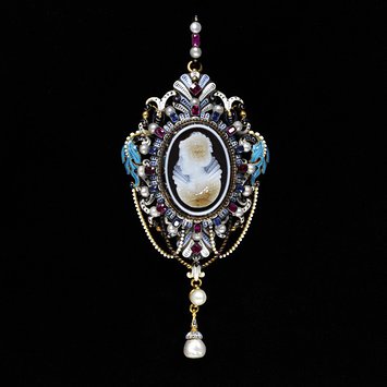 Pendant