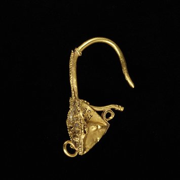 Earring