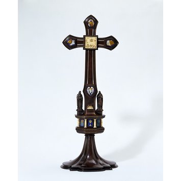 Altar cross