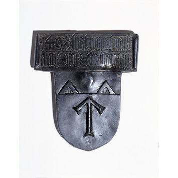 Grave tablet