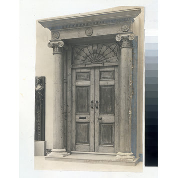 Door Door