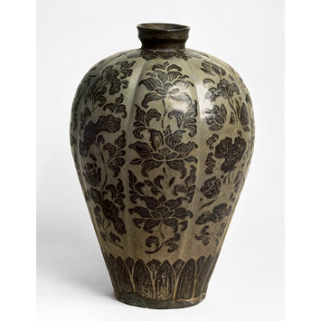 Lobed vase Lobed vase