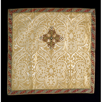 Burse and chalice veil