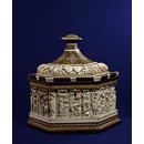 Pyramus and Thisbe (Casket)