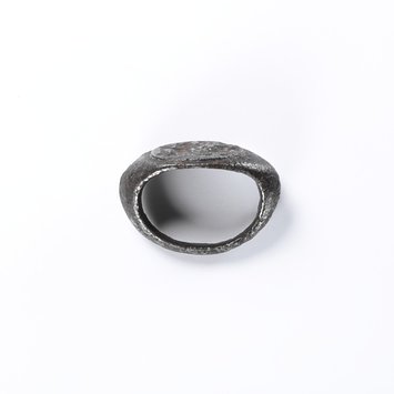 Signet ring