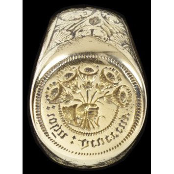 Signet ring Signet ring