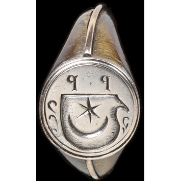 Signet ring Signet ring