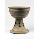 Pedestal vessel