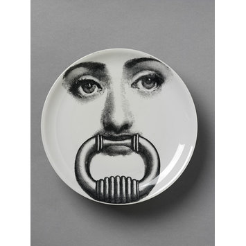 Set of plates Set of plates