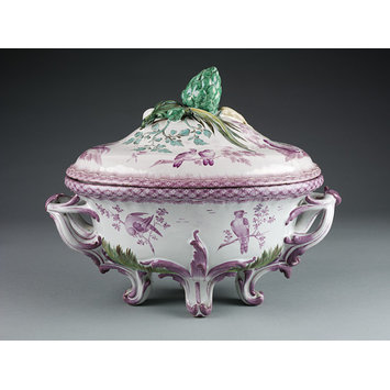 Tureen and cover Tureen and cover