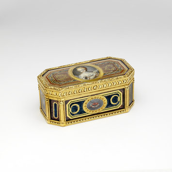 Snuffbox