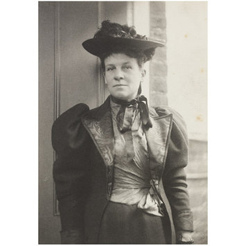 Photograph - Mrs Elizabeth Robins Pennell; Portraits of many persons of note photographed by Frederick Hollyer Photograph - Mrs Elizabeth Robins Pennell; Portraits of many persons of note photographed by Frederick Hollyer