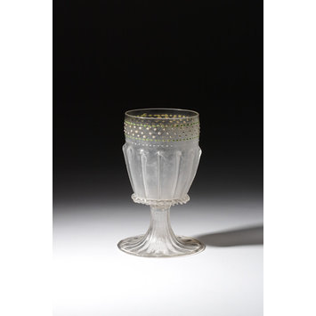 Standing cup Standing cup