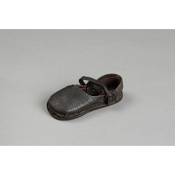 Shoe