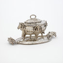 Sauce tureen stand Sauce tureen stand