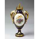 vase à dauphin (Vase and cover)