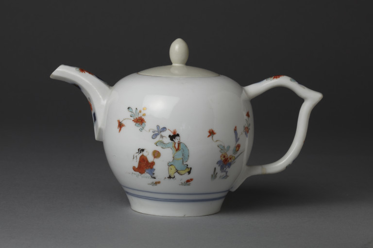 Teapot with cover, hard-paste porcelain, painted in enamels and gilt, ...