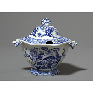 Tureen and cover Tureen and cover